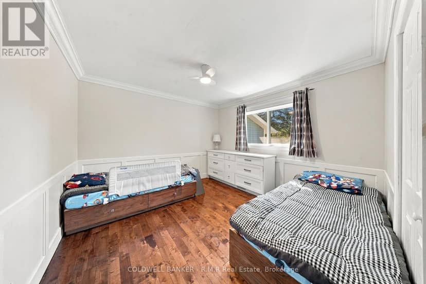 34 Helen Crescent — photo 33 of 40