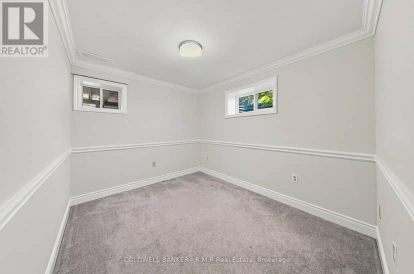 34 Helen Crescent — photo 38 of 40
