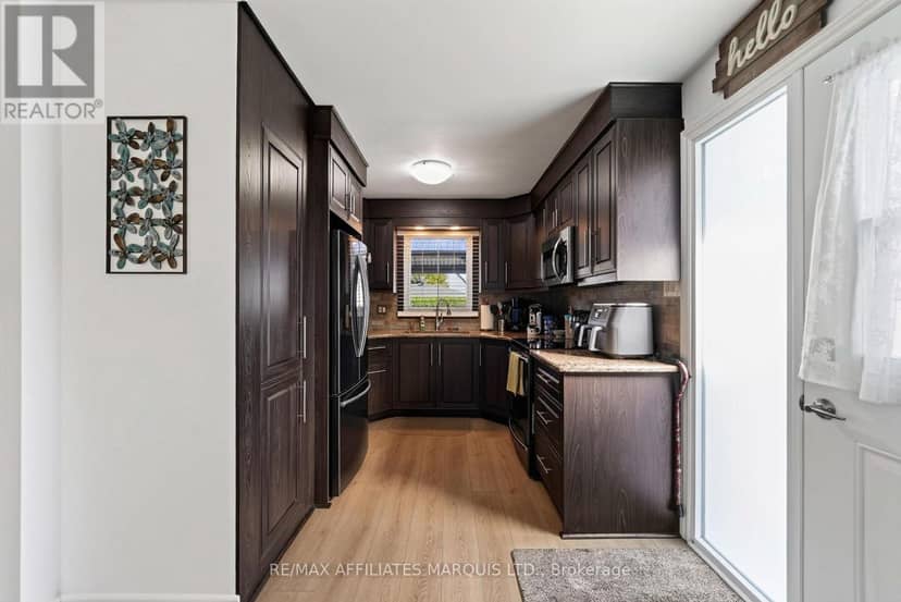 524 Anthony Street — photo 12 of 40