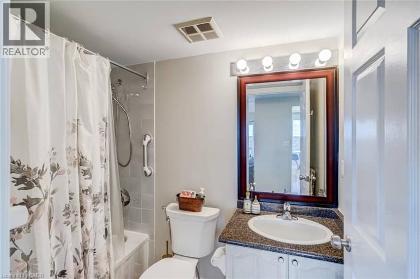 237 KING Street W Unit# 909 — photo 16 of 30