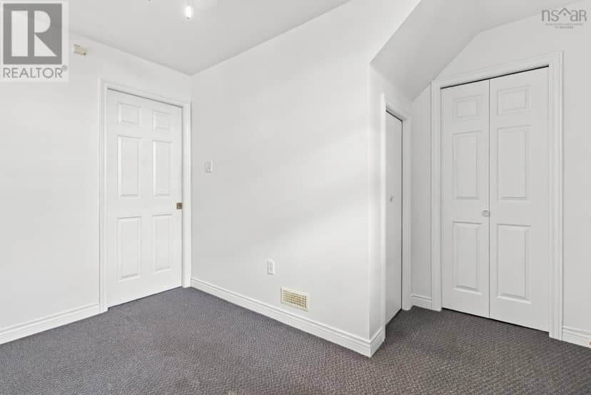 8 Rodney Road — photo 28 of 40