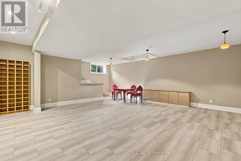 41 Hurlingham Crescent — photo 37 of 40