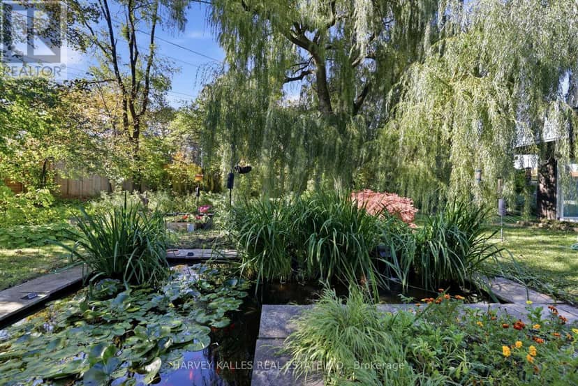 41 Hurlingham Crescent — photo 40 of 40