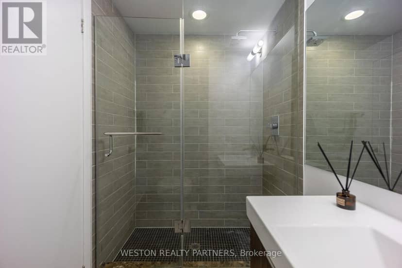 514 - 478 King Street W — photo 19 of 30