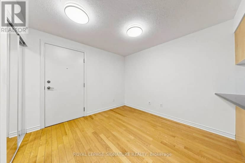 313 - 270 Wellington Street W, Toronto, photo 3