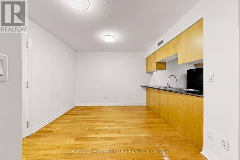 313 - 270 Wellington Street W, Toronto, photo 4