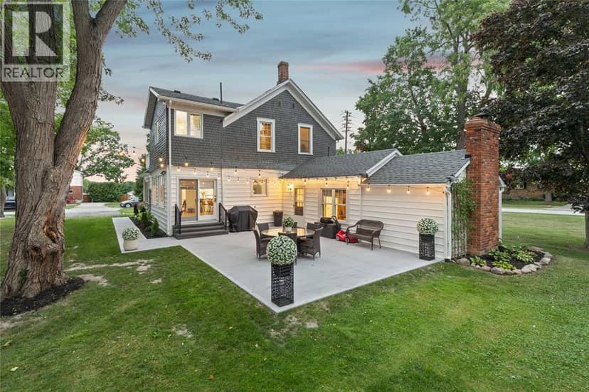 1224 Emily Street — photo 3 of 40
