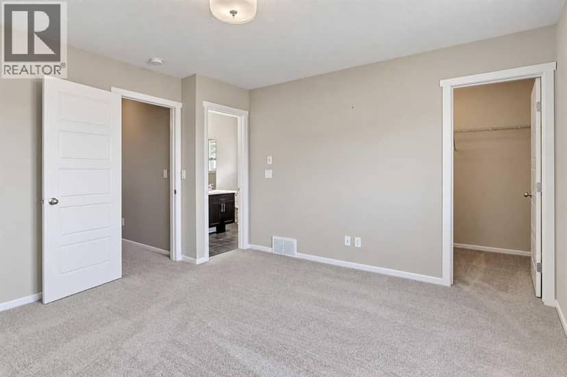 8459 101 Avenue — photo 16 of 29