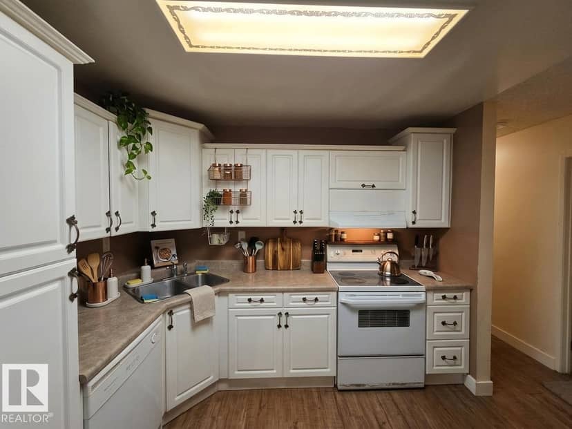 #403 2620 Mill Woods Rd E NW, Edmonton, photo 3