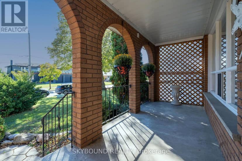 64A Saint Georges Boulevard, Toronto, photo 2