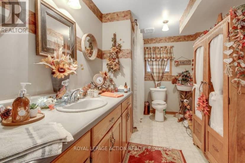 72 Lynden Hill Crescent — photo 17 of 23