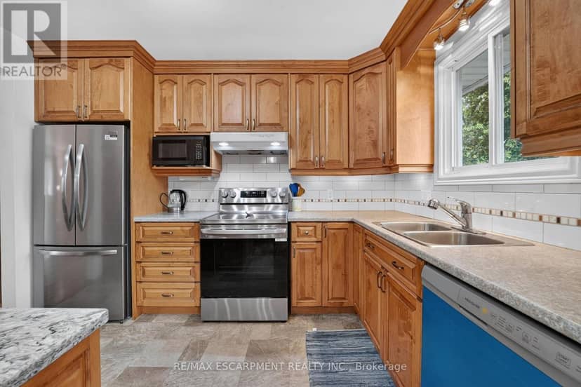 5 Brooks Circle — photo 14 of 40