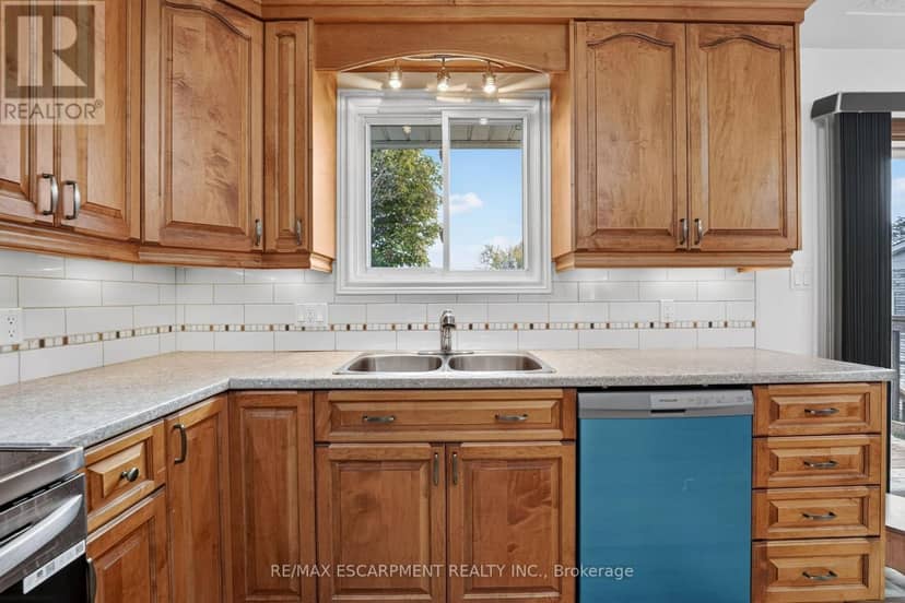 5 Brooks Circle — photo 16 of 40