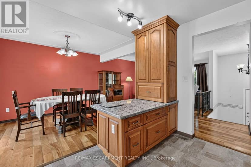 5 Brooks Circle — photo 17 of 40