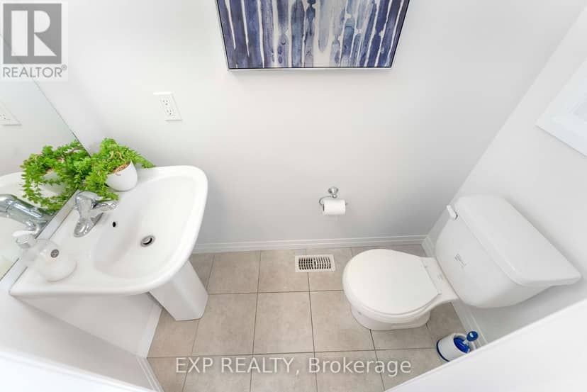 20 - 520 Grey Street — photo 10 of 32
