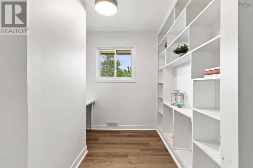 8 Auburn Drive — photo 22 of 40