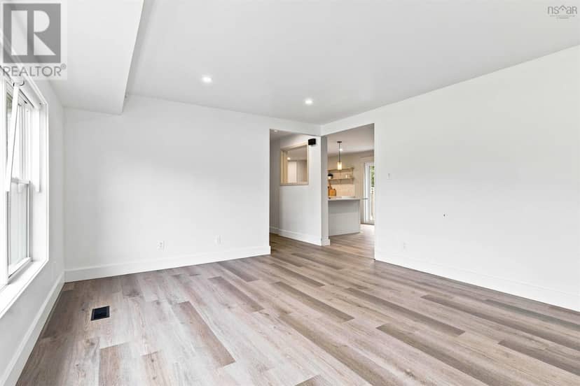 8 Auburn Drive — photo 7 of 40