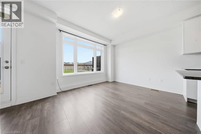 585 COLBORNE Street E Unit# 107 — photo 14 of 33