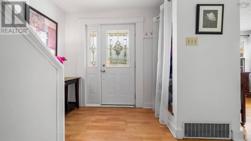 19 Highwood Street, Dartmouth, photo 5
