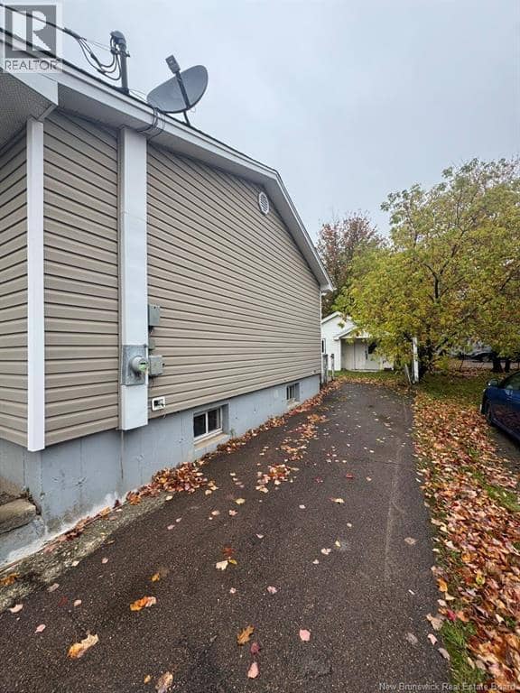 61 McKenzie Avenue — photo 18 of 22