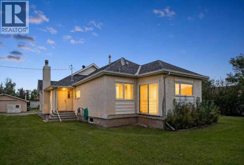 8 Whitney Street NE, Langdon, photo 2