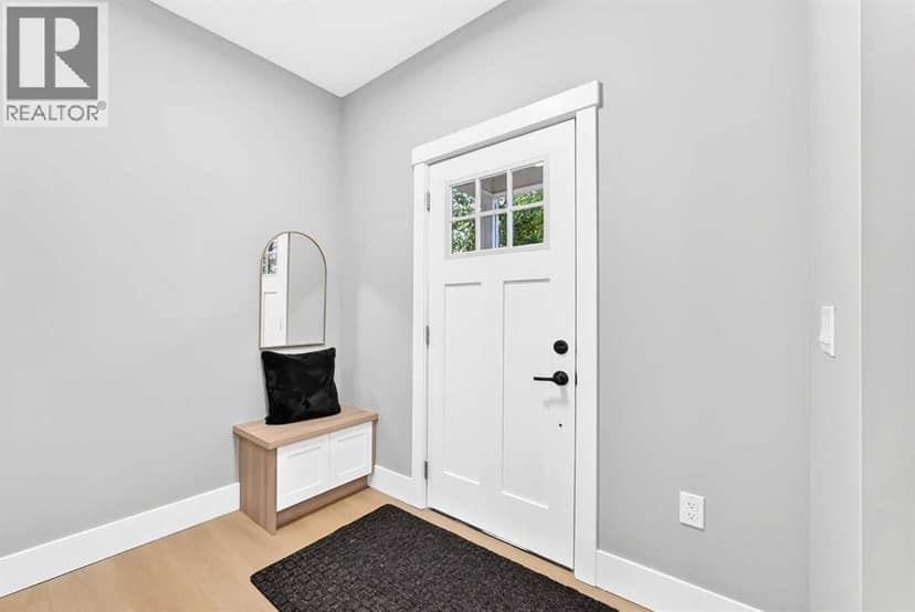 3715 14A Street SW, Calgary, photo 3