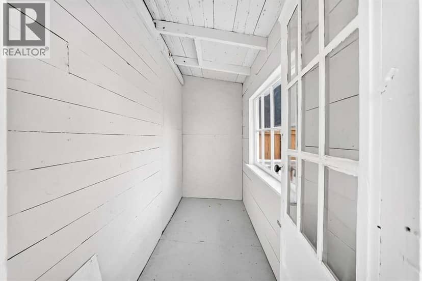 3715 14A Street SW — photo 38 of 40