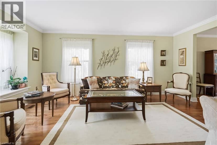 15 The Promenade — photo 10 of 40