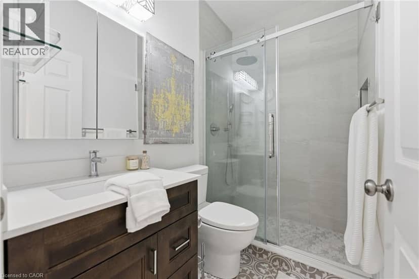 262 DUNDAS Street E Unit# 322 — photo 13 of 13