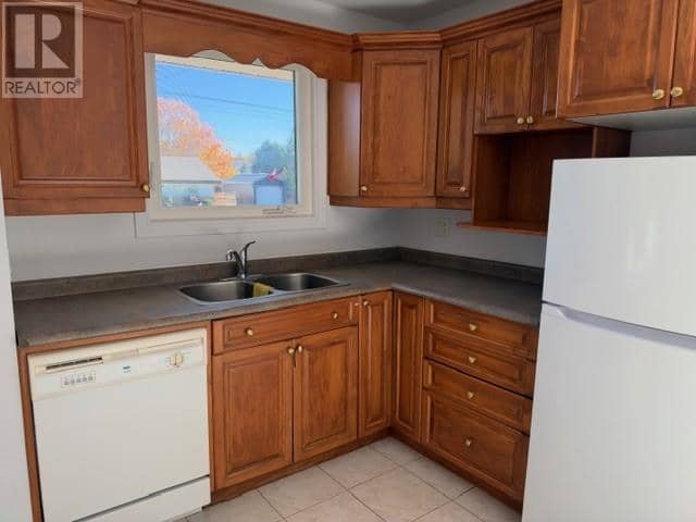195 Donald Street — photo 11 of 30