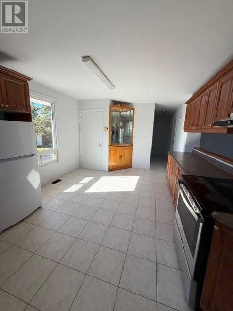 195 Donald Street — photo 9 of 30