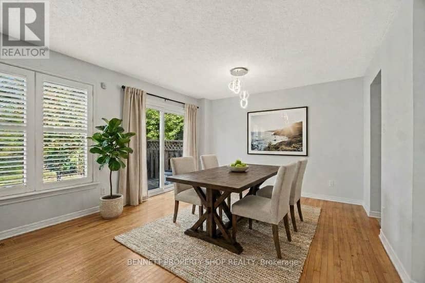 4 Winnegreen Court, Ottawa, photo 3