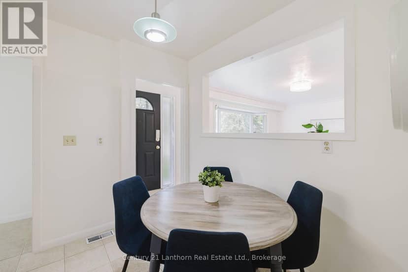 23 Wood Street — photo 12 of 40