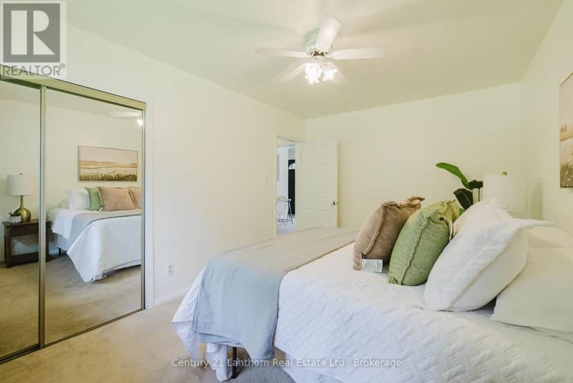23 Wood Street — photo 19 of 40