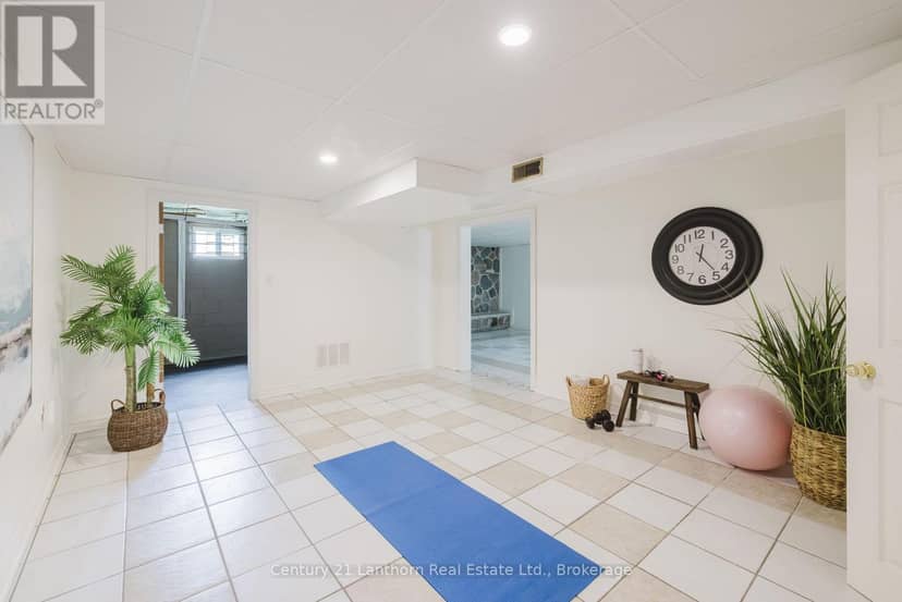 23 Wood Street — photo 25 of 40