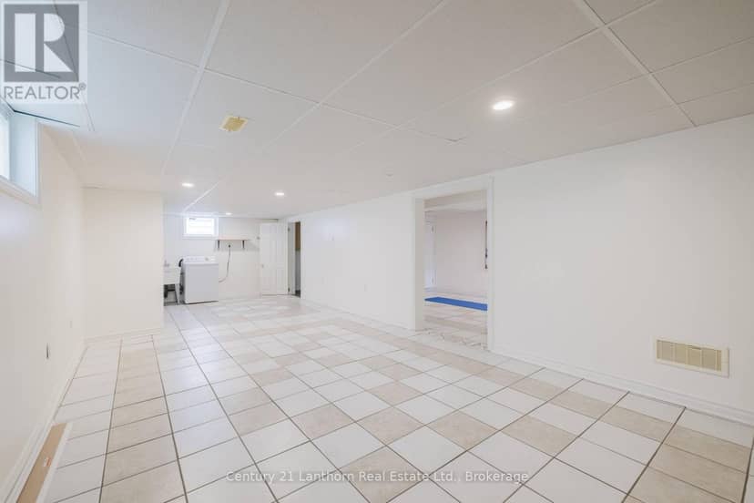 23 Wood Street — photo 29 of 40