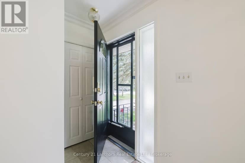 23 Wood Street, Quinte West, photo 7