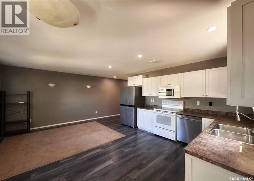 1804 Belfast AVENUE — photo 9 of 27