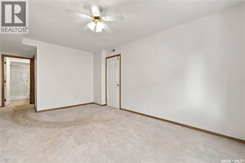 103 303 Pinehouse DRIVE — photo 11 of 40