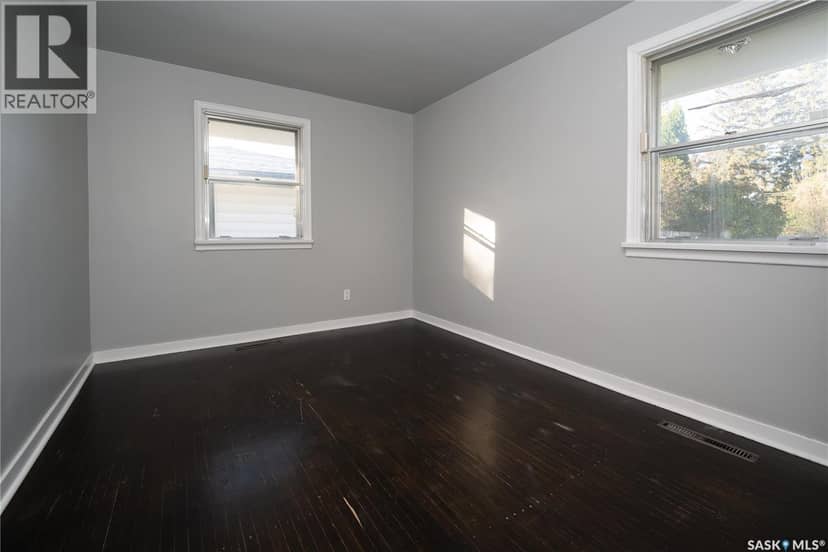 607 Q Avenue N — photo 15 of 40