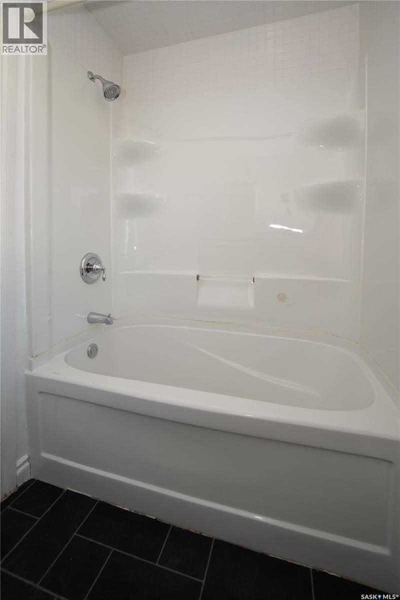 607 Q Avenue N — photo 18 of 40