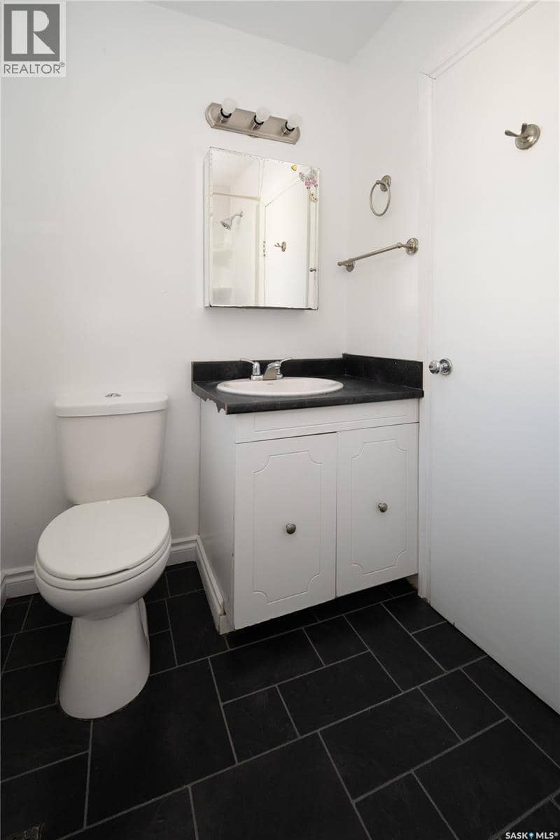 607 Q Avenue N — photo 19 of 40