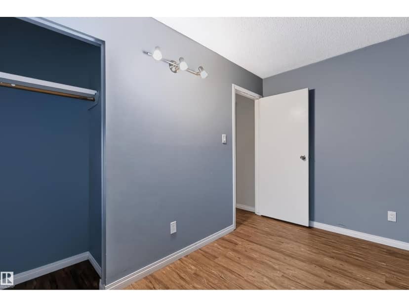 4504 43B AV — photo 19 of 40