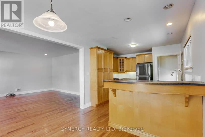 208 King Street — photo 17 of 40