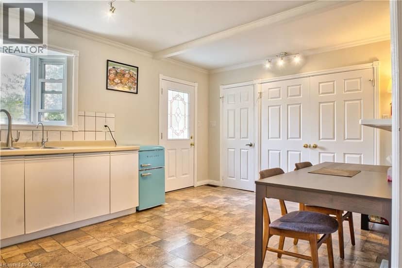 365 ADELINE Drive — photo 7 of 25