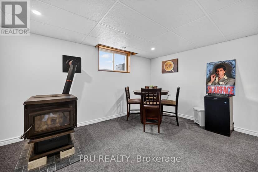 123 Hard Island Road — photo 33 of 40