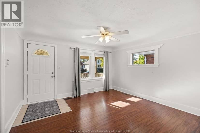 1768 St. Luke, Windsor, photo 5
