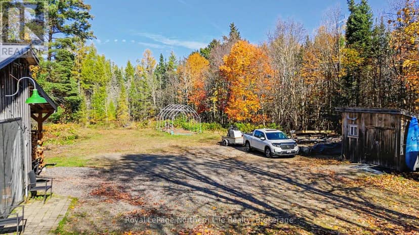 23 Springdale Drive, North Bay, photo 4