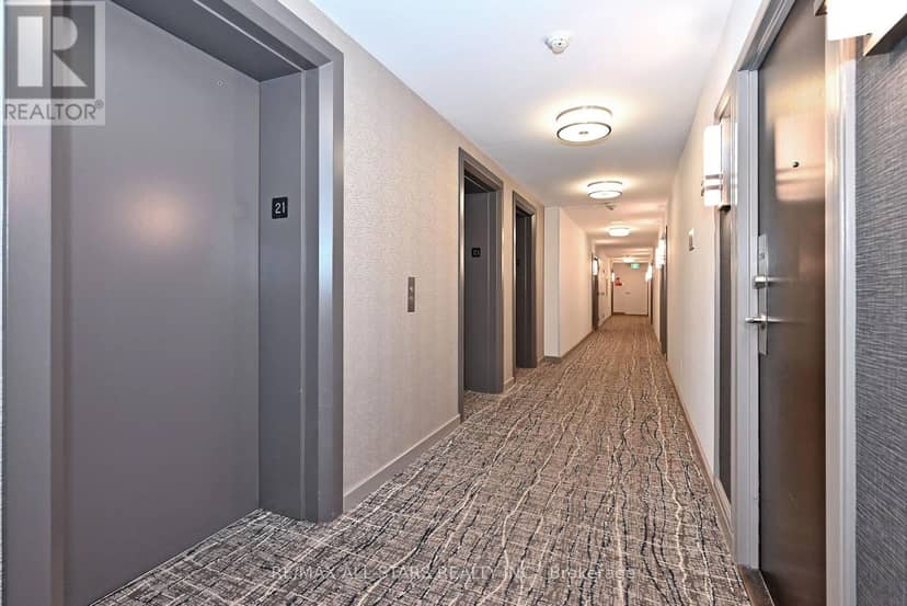 2112 - 15 Maitland Place, Toronto, photo 6
