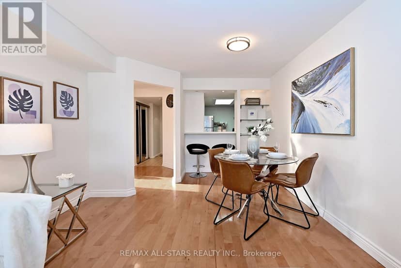 2112 - 15 Maitland Place — photo 9 of 40